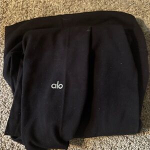 ALO Yoga Women’s Charcoal Leggings